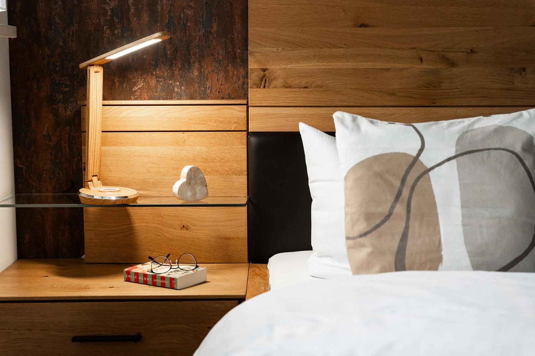 Hotel Vier Jahreszeiten Therme & Kliniken Bad Krozingen Naehe Freiburg & Schwarzwald Ideal Fuer Wellness Kur & Business Ausfluege 24H Check In- Wlan & Parken Gratis Dış mekan fotoğraf