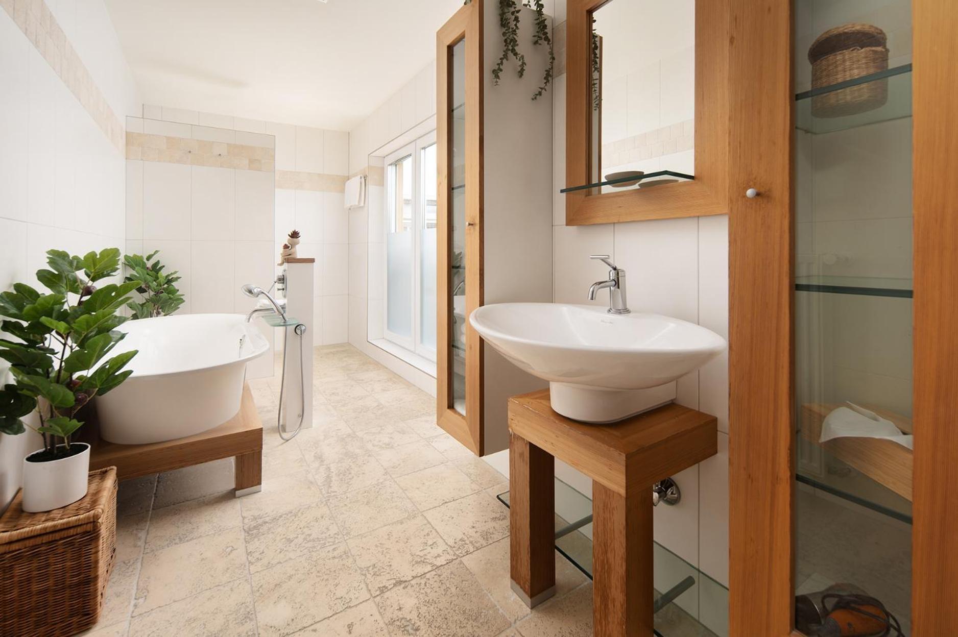 Hotel Vier Jahreszeiten Therme & Kliniken Bad Krozingen Naehe Freiburg & Schwarzwald Ideal Fuer Wellness Kur & Business Ausfluege 24H Check In- Wlan & Parken Gratis Dış mekan fotoğraf