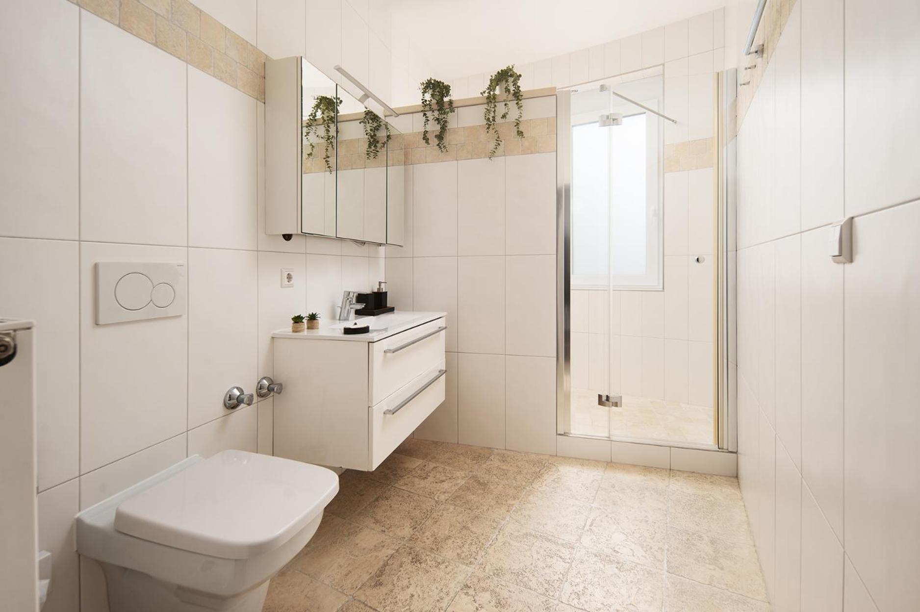 Hotel Vier Jahreszeiten Therme & Kliniken Bad Krozingen Naehe Freiburg & Schwarzwald Ideal Fuer Wellness Kur & Business Ausfluege 24H Check In- Wlan & Parken Gratis Dış mekan fotoğraf