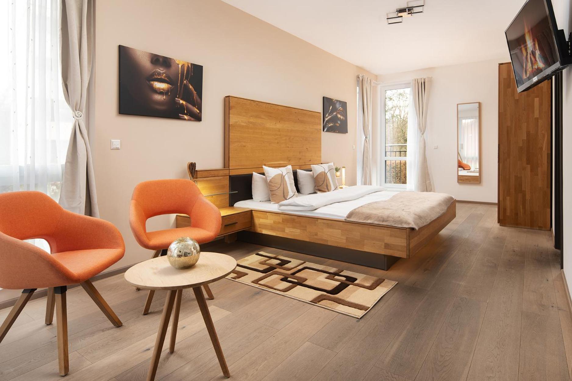 Hotel Vier Jahreszeiten Therme & Kliniken Bad Krozingen Naehe Freiburg & Schwarzwald Ideal Fuer Wellness Kur & Business Ausfluege 24H Check In- Wlan & Parken Gratis Dış mekan fotoğraf